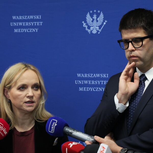 Polskie życie 49 Wynagrodzenia medyków. Naczelna Izba Lekarska zwraca się z prośbą o…