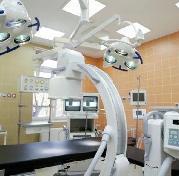Polskie życie 70 Chirurgia zaćmy w Czechach i wakacje stomatologiczne. Jak leczniczy Polacy…