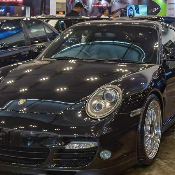 Porsche planuje redukcję etatów. Michael Leiters ogłasza obniżki przed lipcem