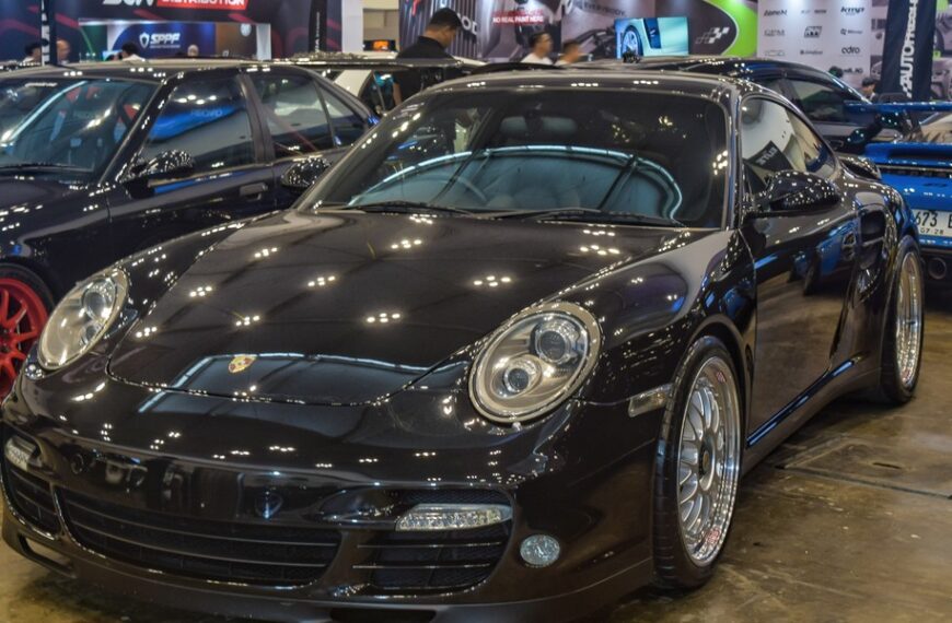 Porsche planuje redukcję etatów. Michael Leiters ogłasza obniżki przed lipcem
