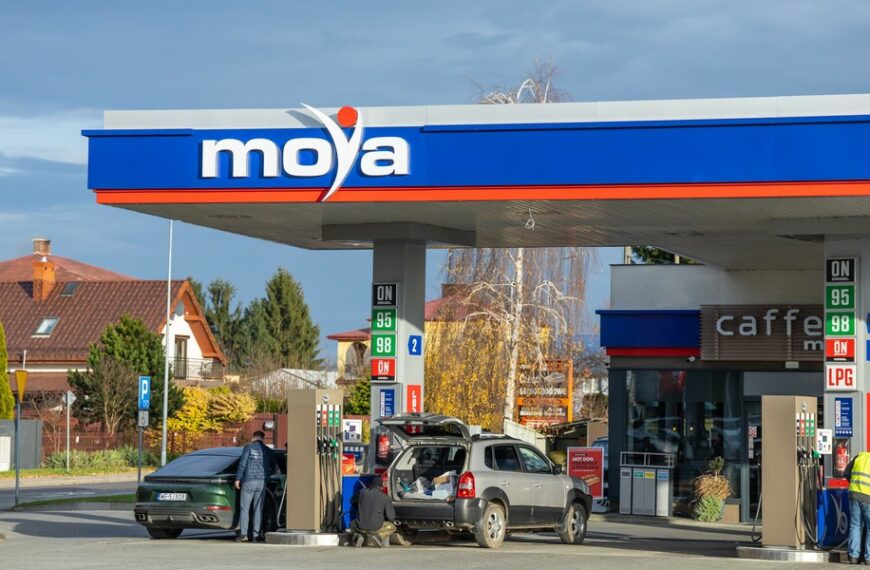 Moya przejęta przez międzynarodowe konsorcjum