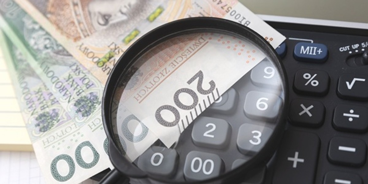 Ubezpieczenia na życie z ubezpieczeniowym funduszem kapitałowym miały gwarantować bezpieczne oszczędzanie. Dla milionów Polaków okazały się pułapką finansową. 60