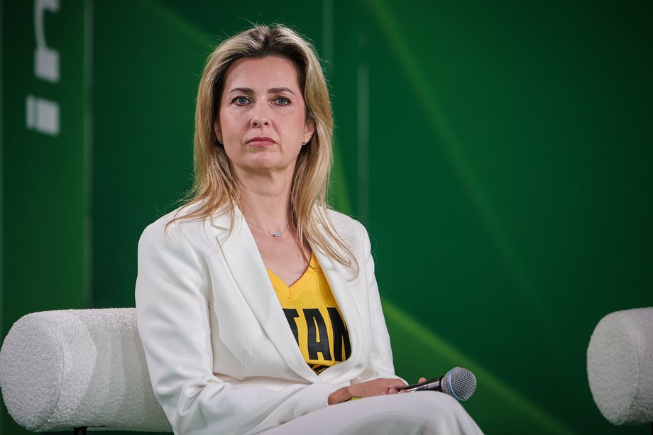 Siła społeczna w Polsce. Sprawozdanie ukazuje obawy i nadzieje Polaków 2 Agnieszka Jankowska, dyrektorka Corporate and Public Affairs w T-Mobile