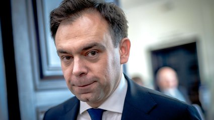 Minister finansów atakuje prezydenta. "Stanął po stronie dziwnych interesów"