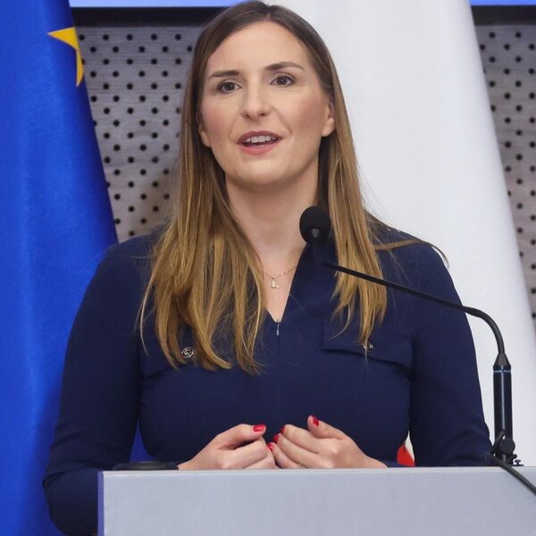Polskie życie 51 Środki z SAFE już dotarły do Polski. Pierwsza część pieniędzy…