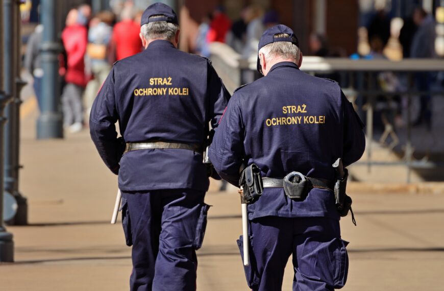 Szef SOK zwyciężył w przetargu na wyposażenie dla policji. „Nie mam sobie nic do zarzucenia”