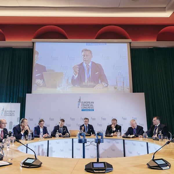 Bezpieczeństwo systemu finansowego w Polsce w niebezpieczeństwie. Powodem niejasne przepisy