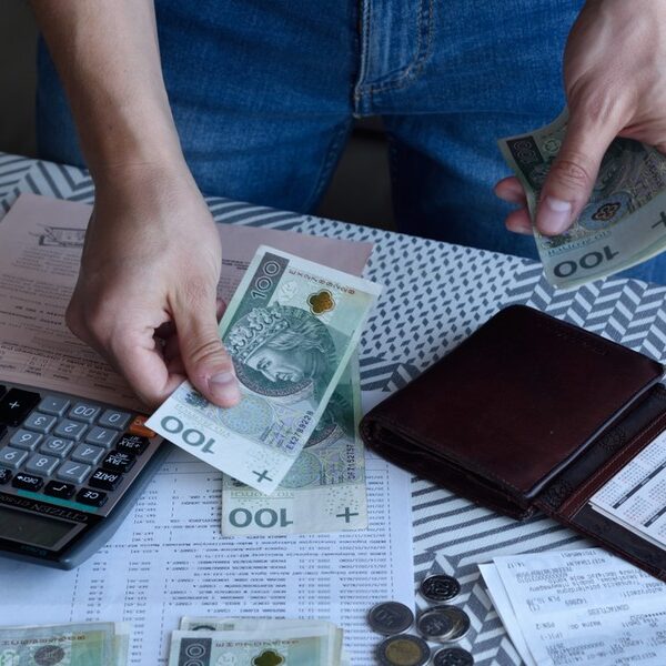 Polacy na wiosnę: wydatki pod szczegółową analizą. Największym wyzwaniem okazały&hellip;