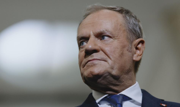 Donald Tusk ogłasza: Tajwański Foxconn zbuduje w Polsce fabrykę samochodów&hellip;