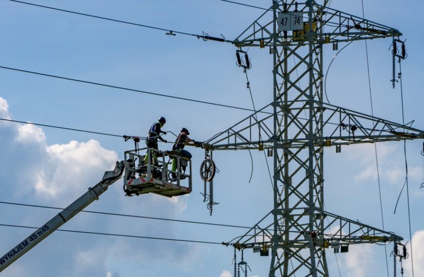 Wzrost temperatur a polskie sieci elektroenergetyczne. Jak radzi sobie infrastruktura z obecnymi&hellip;
