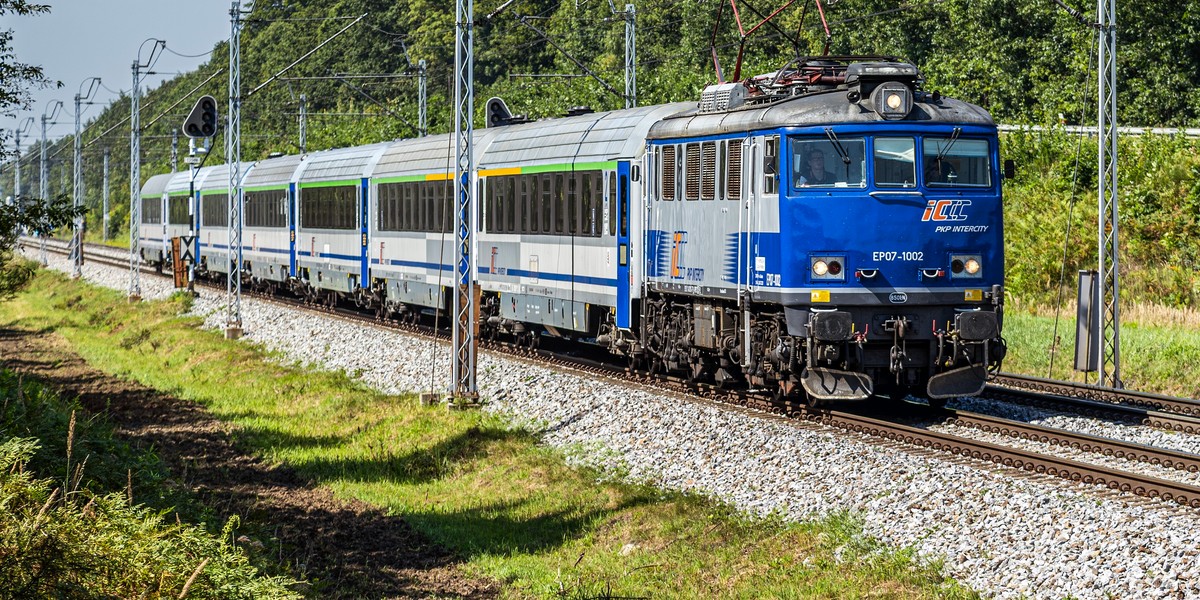 Przewidują znaczące przeobrażenia w transporcie kolejowym. Będą one połączone z Portem Polska. 2 Pociąg PKP Intercity (zdj. ilustracyjne)