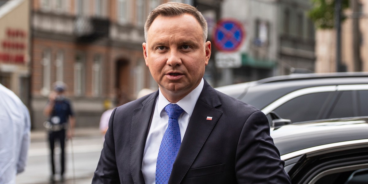 Milionowe przychody za książkę Andrzeja Dudy. To był pierwszy projekt spółki 2 Andrzej Duda napisał w 2025 r. autobiograficzną książkę