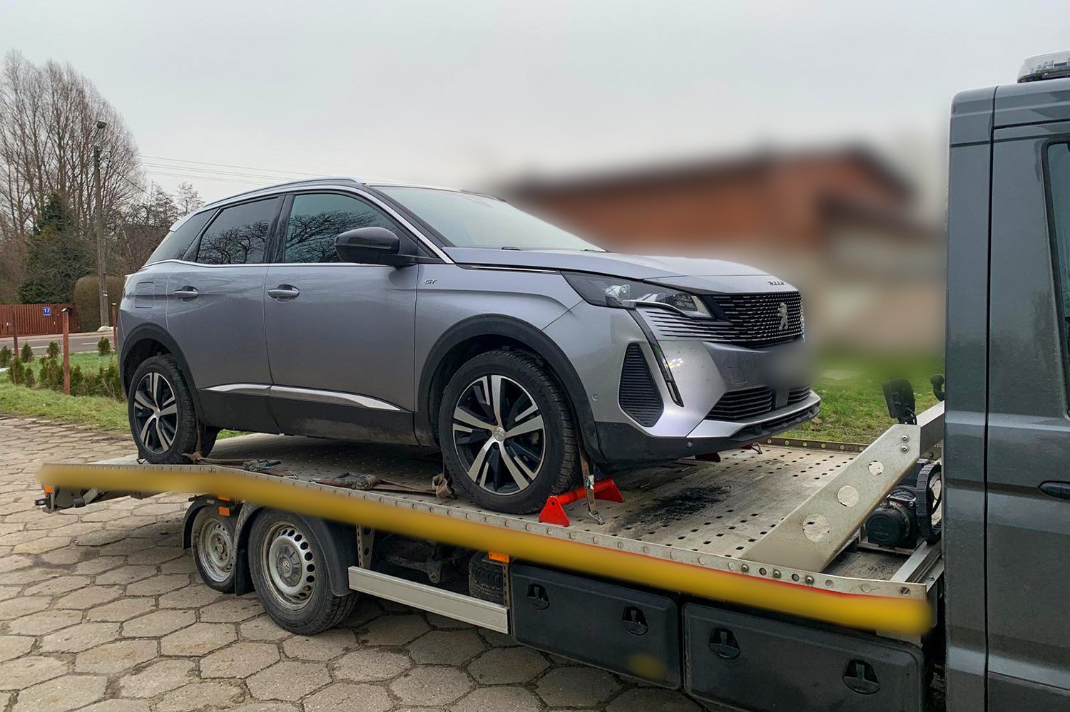 Przykryto gang paserów kradzionych aut, który oszukał między innymi wicepremiera Gawkowskiego 2