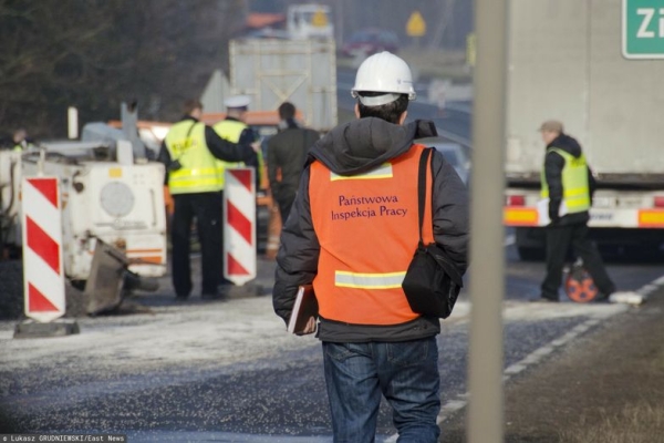 Inspektor wkroczy "na legitymację". Kontrole w firmach mają być skuteczniejsze